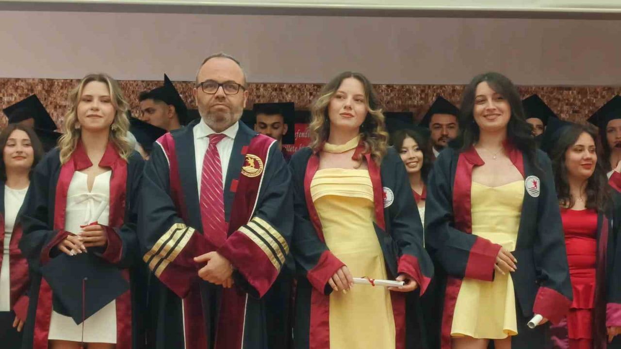 OMÜ Bafra Turizm Fakültesi ve MYO'da 2025-2026 Mezuniyet Töreni