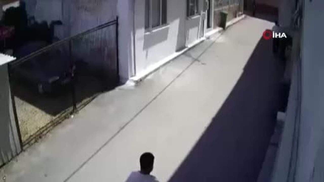 Önce ateş açtı, sonra kurşunların hedefi oldu: silahlı çatışma kamerada