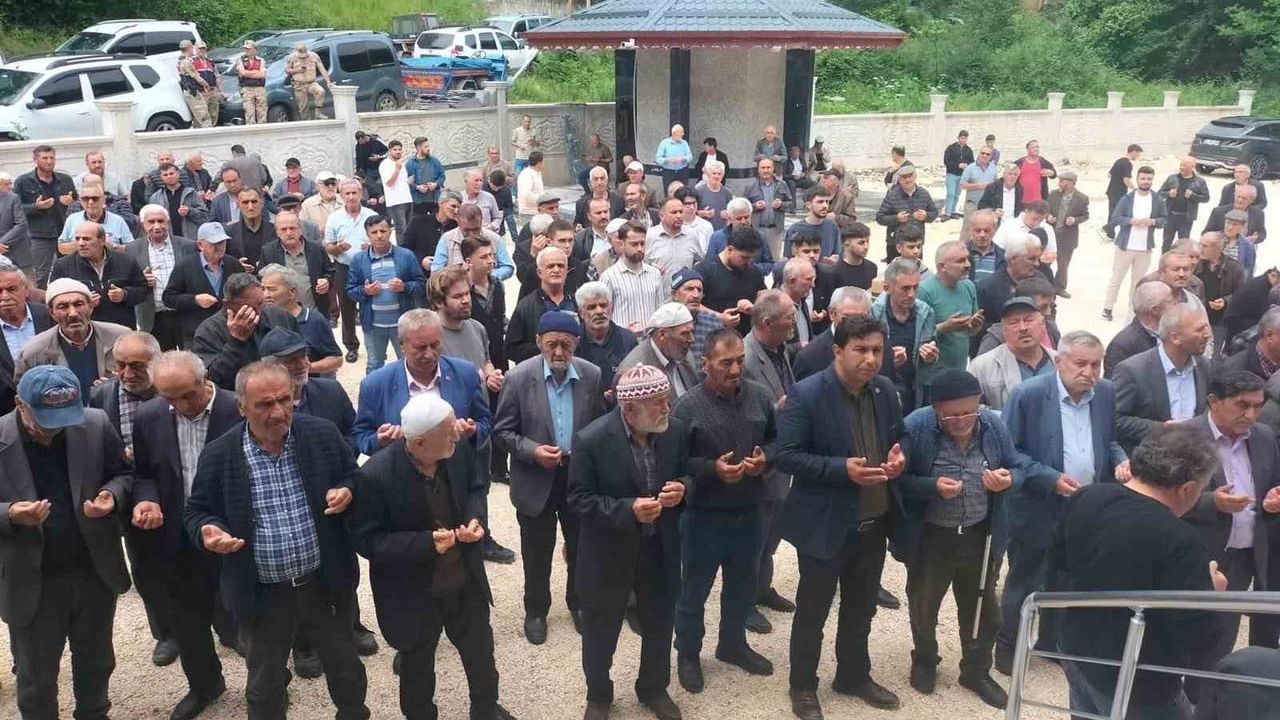 Ordu'da eşi tarafından öldürülen kadın toprağa verildi