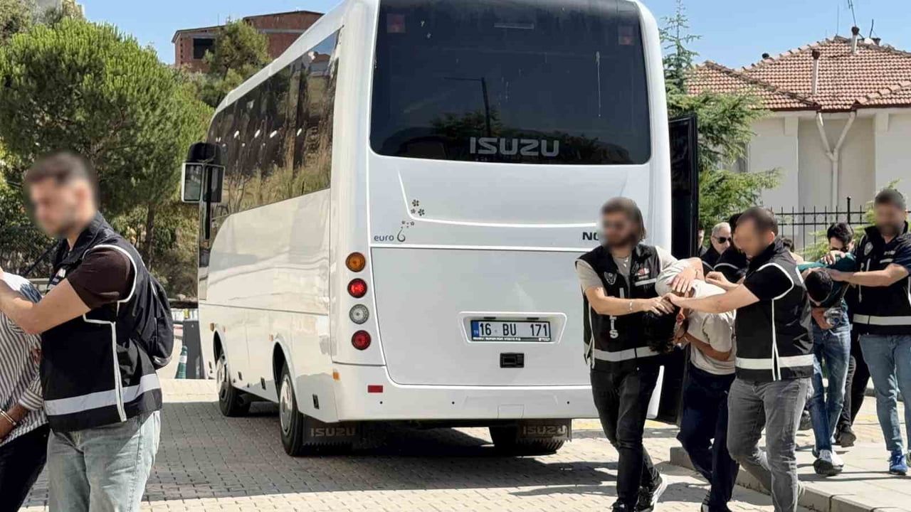 Orhangazi'de 'Daltonlar' operasyonu: 9 gözaltı, lider için kırmızı bülten talebi