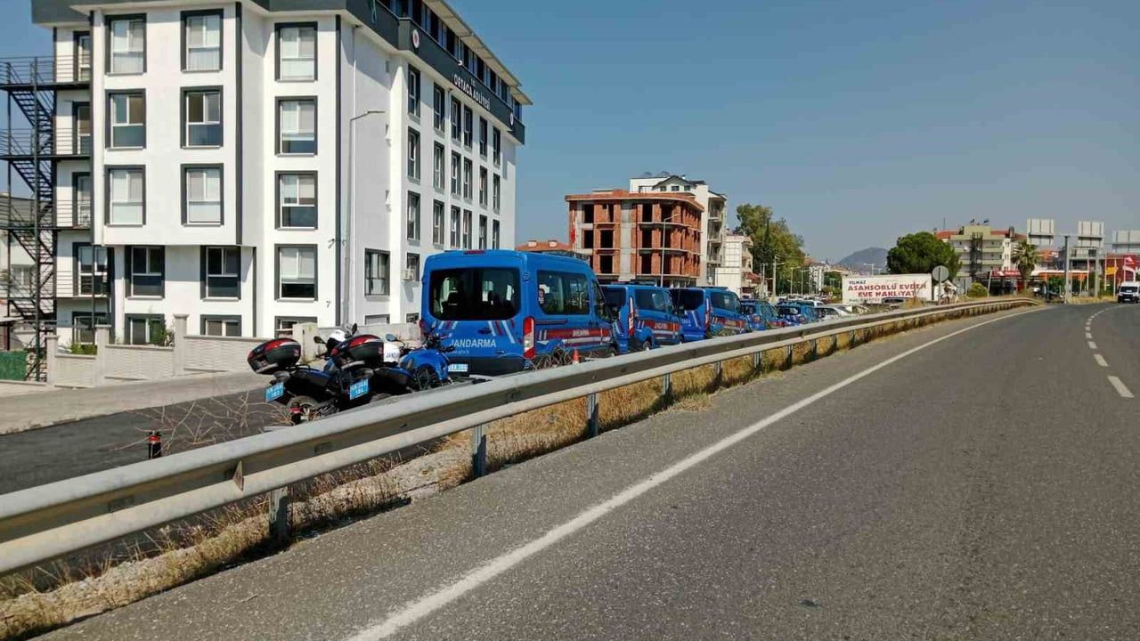 Ortaca'da internet dolandırıcılığı operasyonunda 6 şüpheli adliyeye sevk edildi