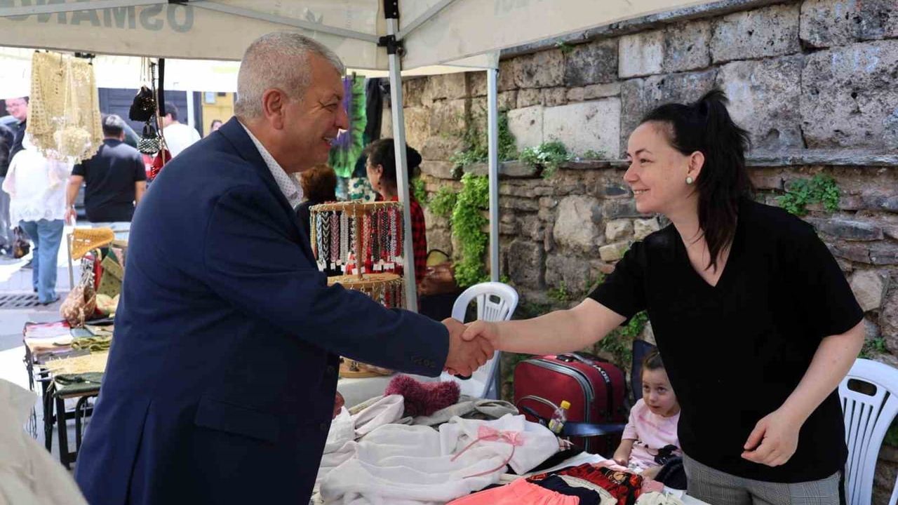 Osmangazi'de kadın girişimciler Babalar Günü'nde stant açtı