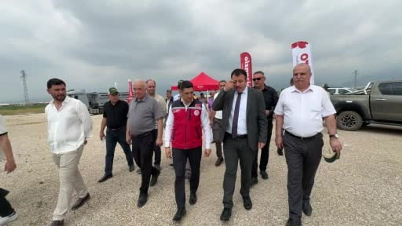 Osmaniye’de 15 gün gecikmeli başlayan hasatta yüksek verim sevinci