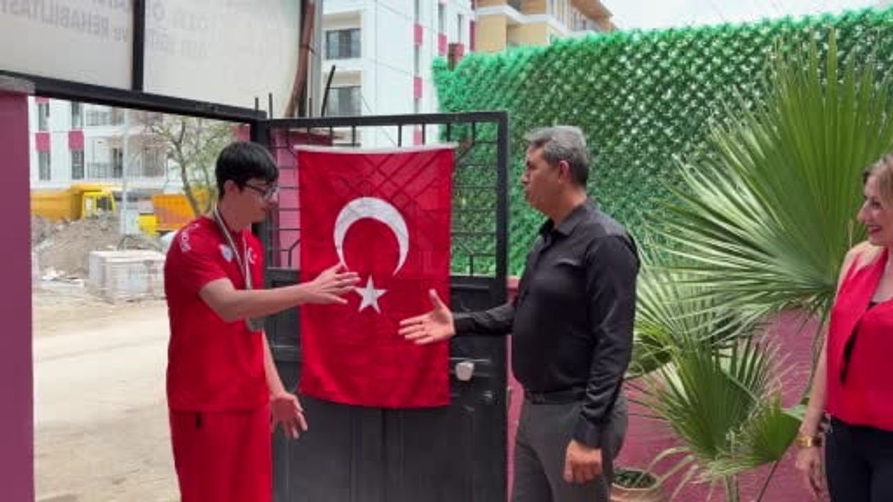 Osmaniyeli özel sporcu Hüseyin Said Elmasoğlu dünya ikincisi oldu