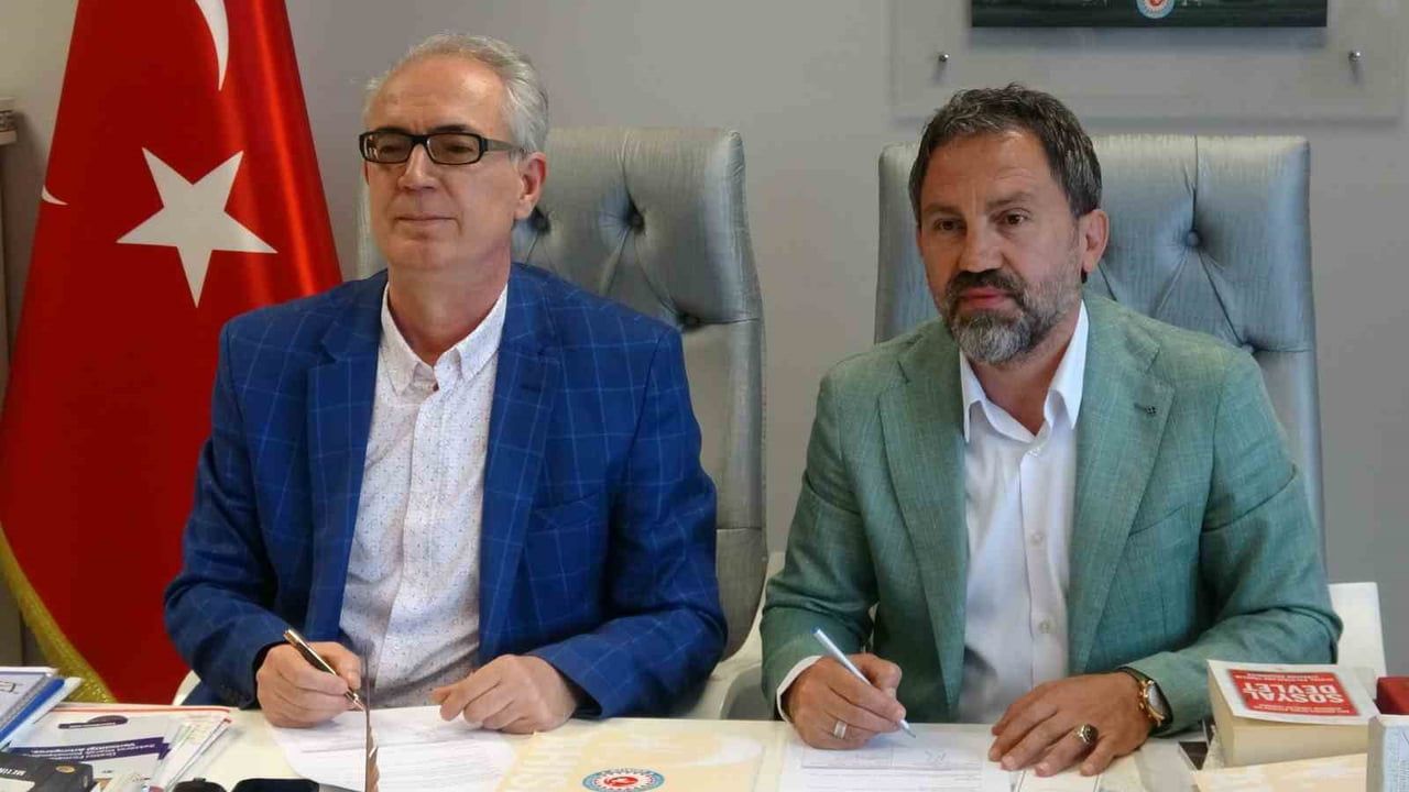 Osmanlı’dan günümüze ulaşan Ahi sancağı Türkiye ile Kosova’yı buluşturdu