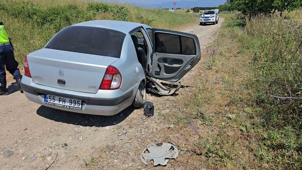 Otomobil şarampole düştü: 3 yaralı