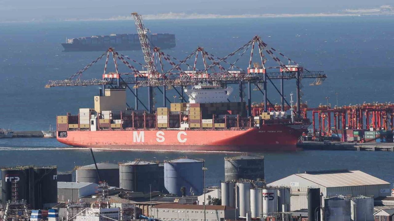 Oxfam ve Filistin Gençlik Hareketi: Maersk'in İsrail'e kritik askeri parçalar taşıdığı iddia edildi