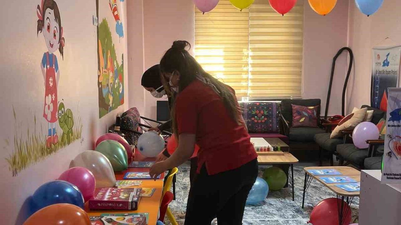 Özalp Meslek Yüksekokulu öğrencilerinden gönüllülük projeleri