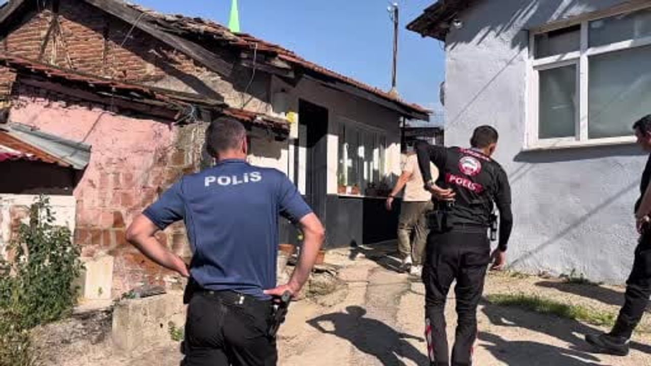 Özel harekat evi ablukaya aldı, yakalanınca 'çalsaydınız açardım' dedi