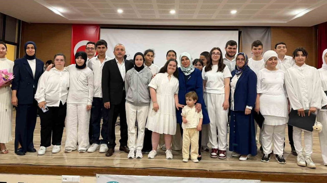 Özel yetenekler Düzce'de sahneye taşındı