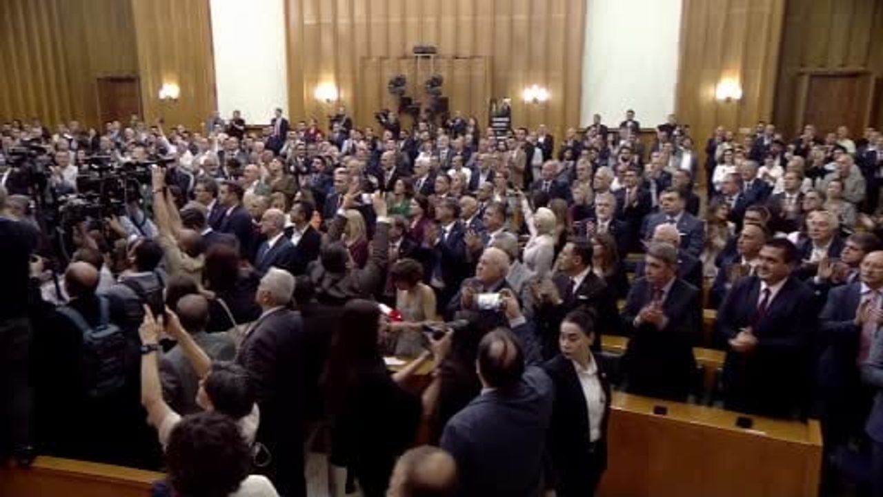 Özgür Özel: AK Parti'nin 'kara düzen' planına alet olana hakkımı helal etmiyorum