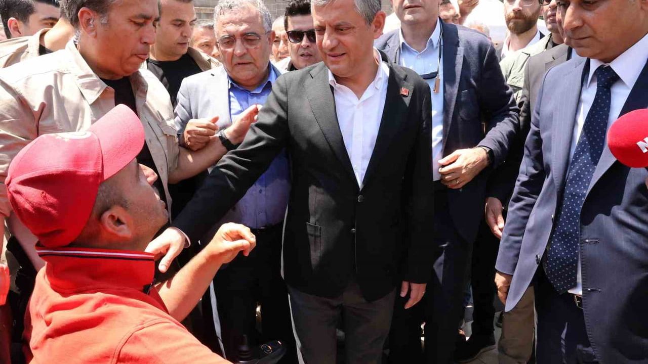 Özgür Özel, Selahattin Demirtaş’ın selamını Diyarbakırlılara iletti