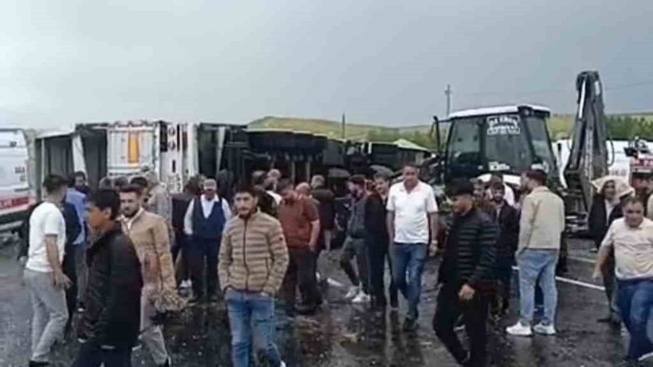 Patnos’ta zincirleme kaza: 1 ölü, 4 yaralı