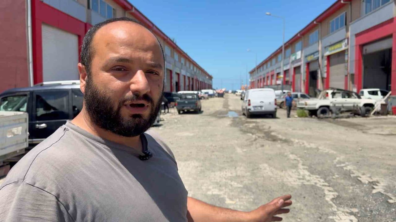 Pazar'da su hattı çalışması oto sanayi esnafını mağdur etti