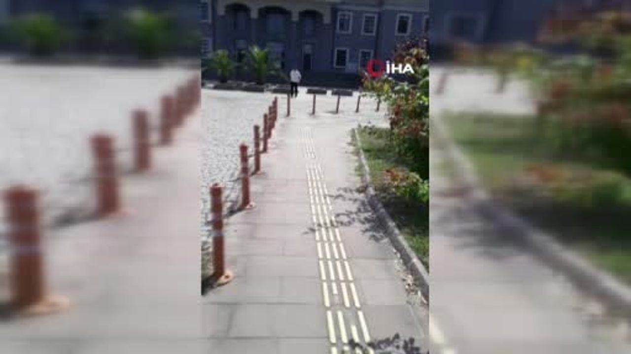 Polis ekipleri TYT'ye geç kalan adaylara yetişti