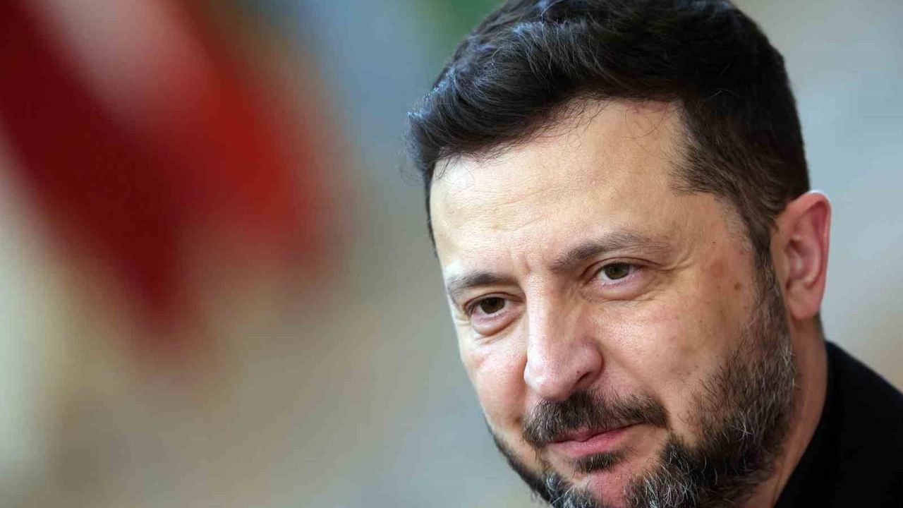 Polonya, Zelenskiy’e verilen Beyaz Kartal nişanını geri aldı