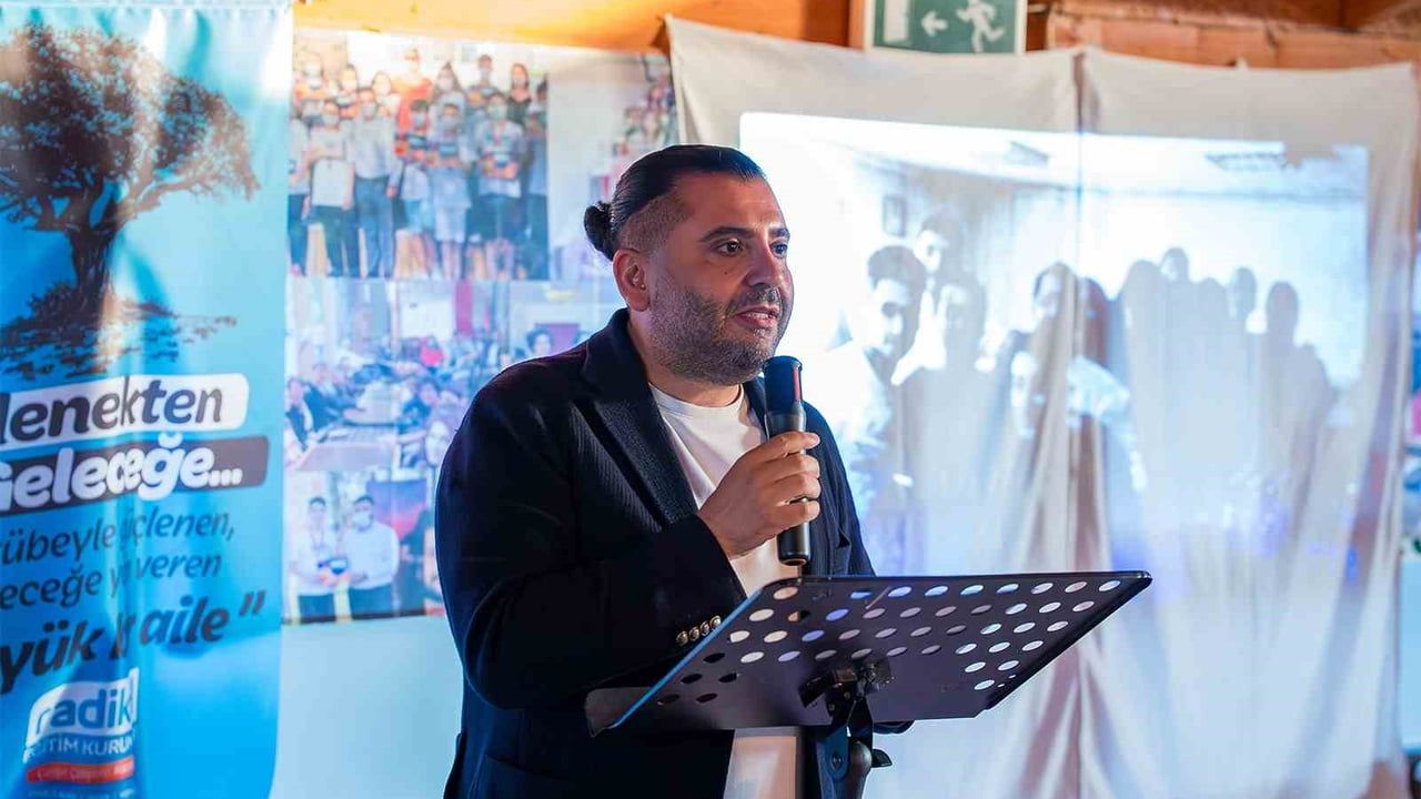 Radikal Eğitim Kurumları'nda 'Gelenekten geleceğe' buluşması