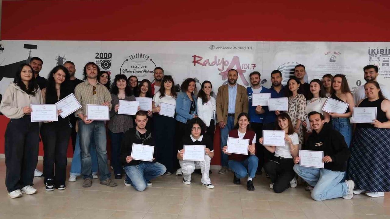 Radyo A’da sertifika töreni