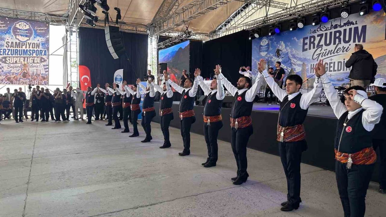 Rektör Hacımüftüoğlu, İstanbul'daki Erzurum Tanıtım Günleri'ne Katıldı