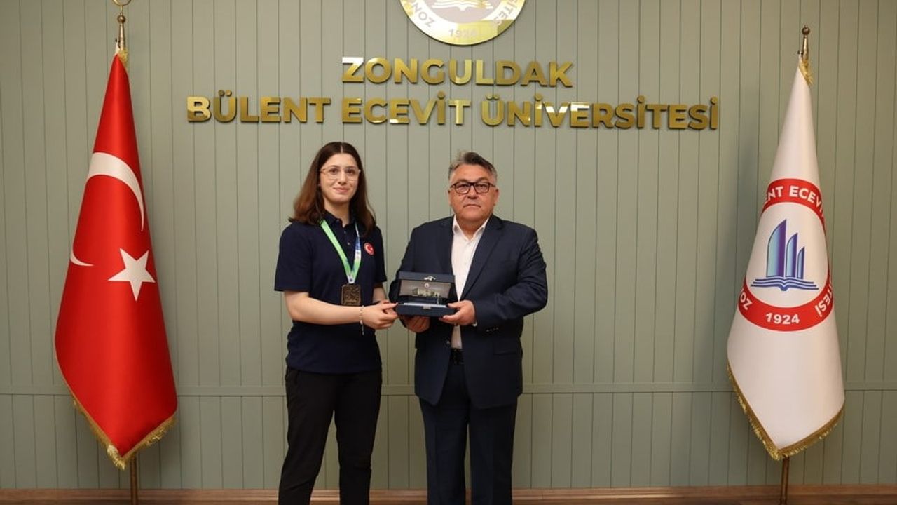 Rektör Özölçer dünya şampiyonu Basancı’yı kabul etti