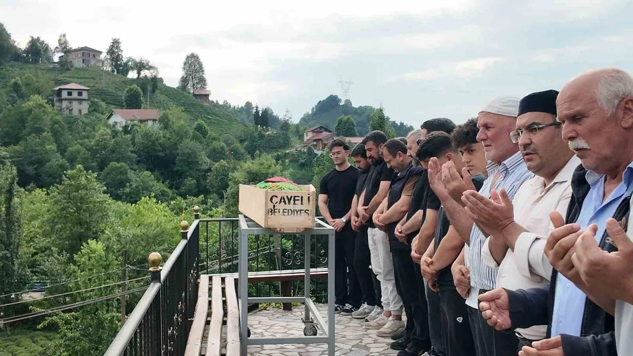 Rize'de kaza: hayatını kaybeden Gamze Saklı toprağa verildi
