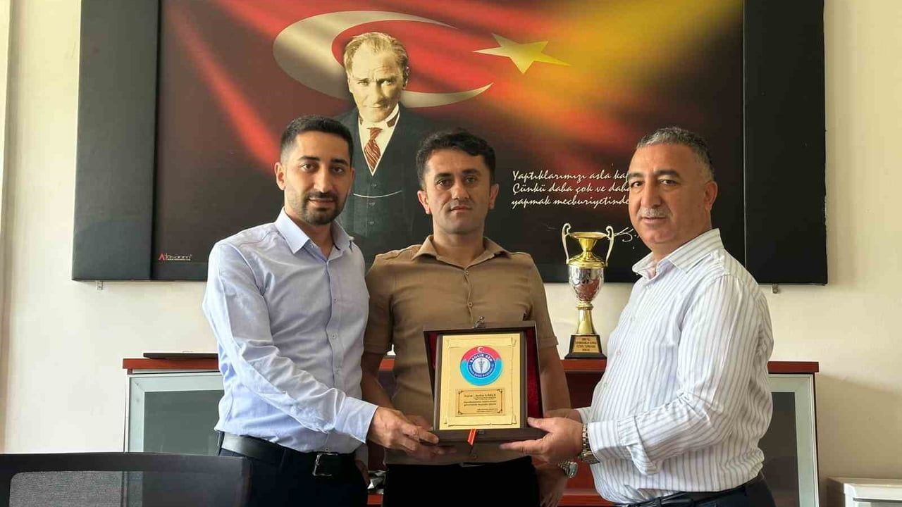 Sağlık-Sen: sağlık çalışanları yoğun iş temposuyla mesleğinden beziyor