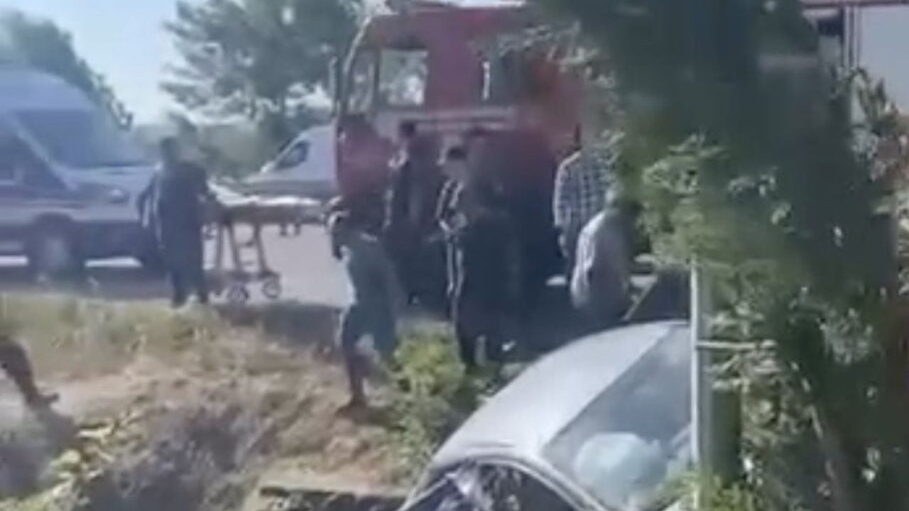 Sakarya'da otomobil menfeze düştü: anne ve kızı hayatını kaybetti, sürücü yaralı