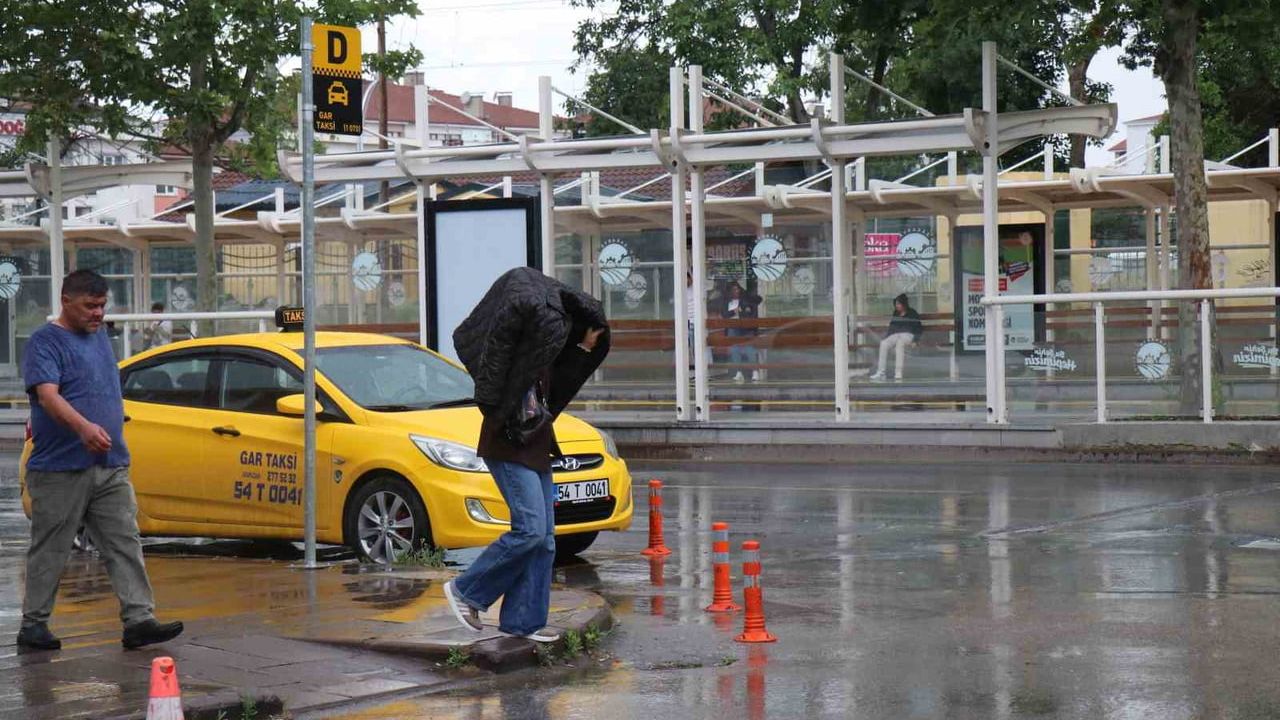Sakarya’da yağış günlük yaşamı etkiledi