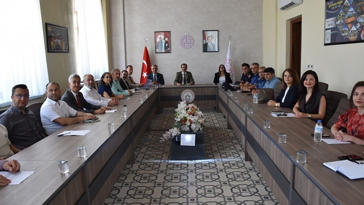 Salihli’de kadına şiddet ve çocuk koruma için kritik toplantı