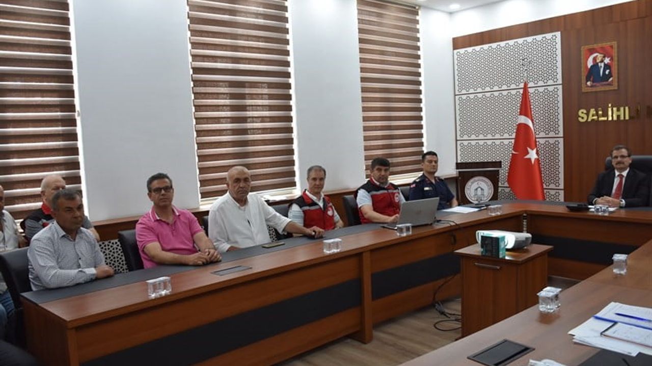 Salihli'de Mevsimlik Tarım İşçilerinin Yaşam Koşulları Masaya Yatırıldı