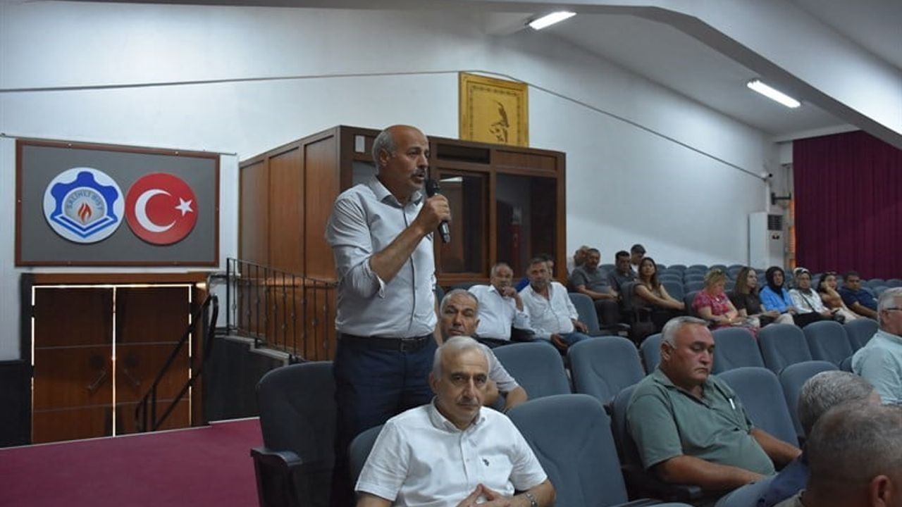 Salihli'de muhtarlar toplantısı yapıldı: talepler ve sorunlar masaya yatırıldı