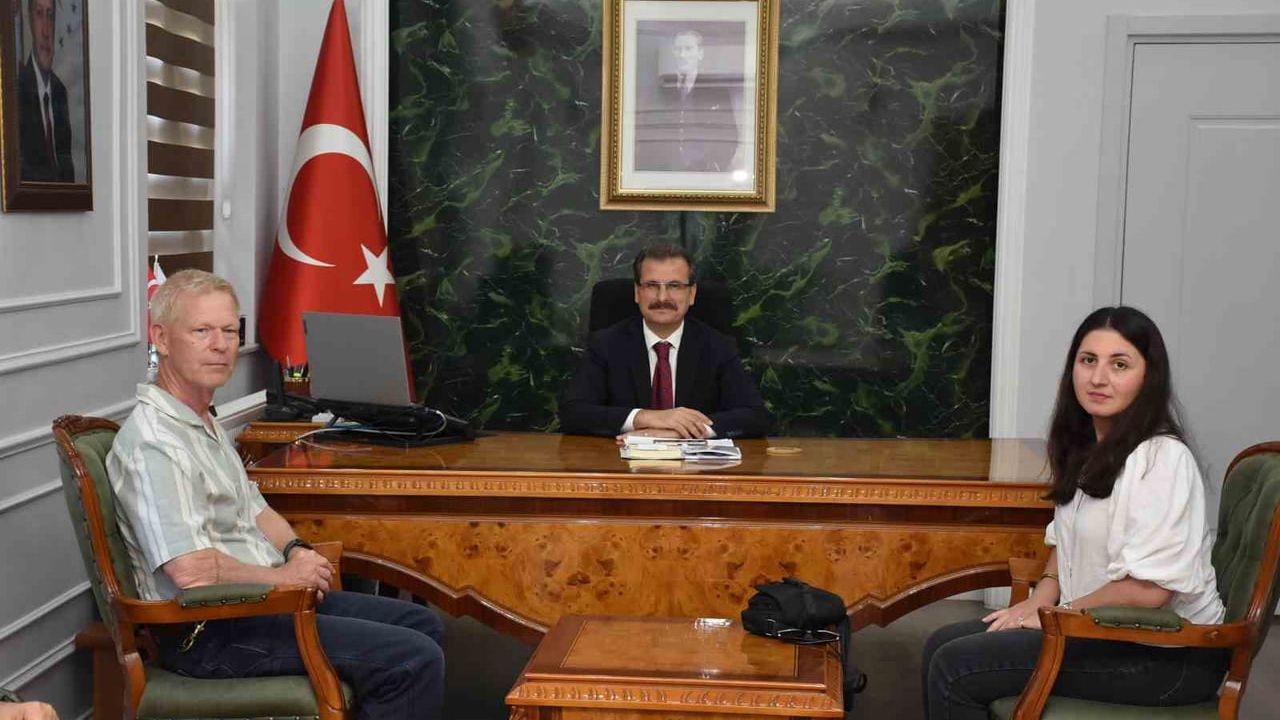 Salihli Kaymakamı Ali Güldoğan, Harvard Üniversitesi Sardes Kazı Ekibini Ağırladı