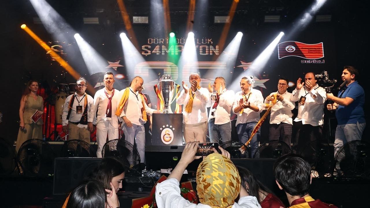 Şampiyonluk kupası Denizli’deki Galatasaraylılarla buluştu