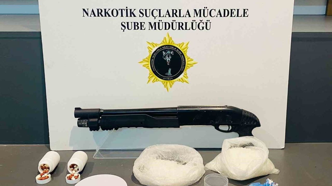 Samsun Atakum'da 831 gram metamfetamin ele geçirildi; 2 şüpheli gözaltında