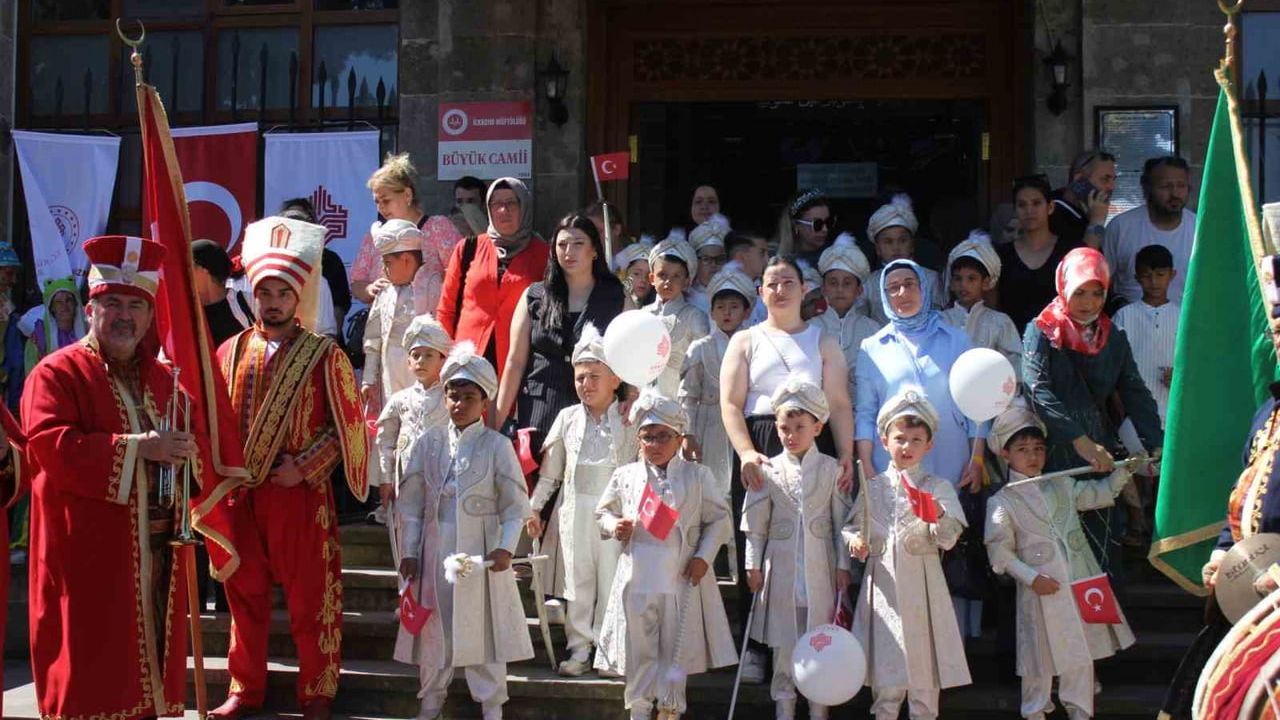 Samsun’da 529 yıllık gelenek: mehteran coşkusuyla sünnet şöleni