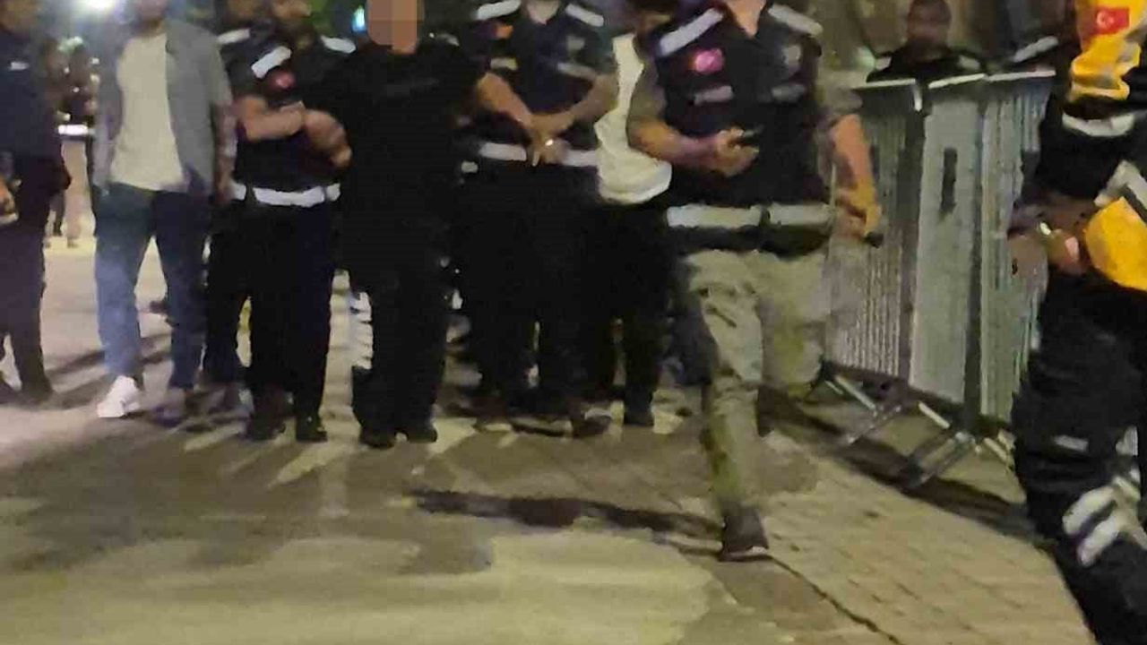 Samsun'da Kültür Yolu Festivali'nde Buray konserinde kavga
