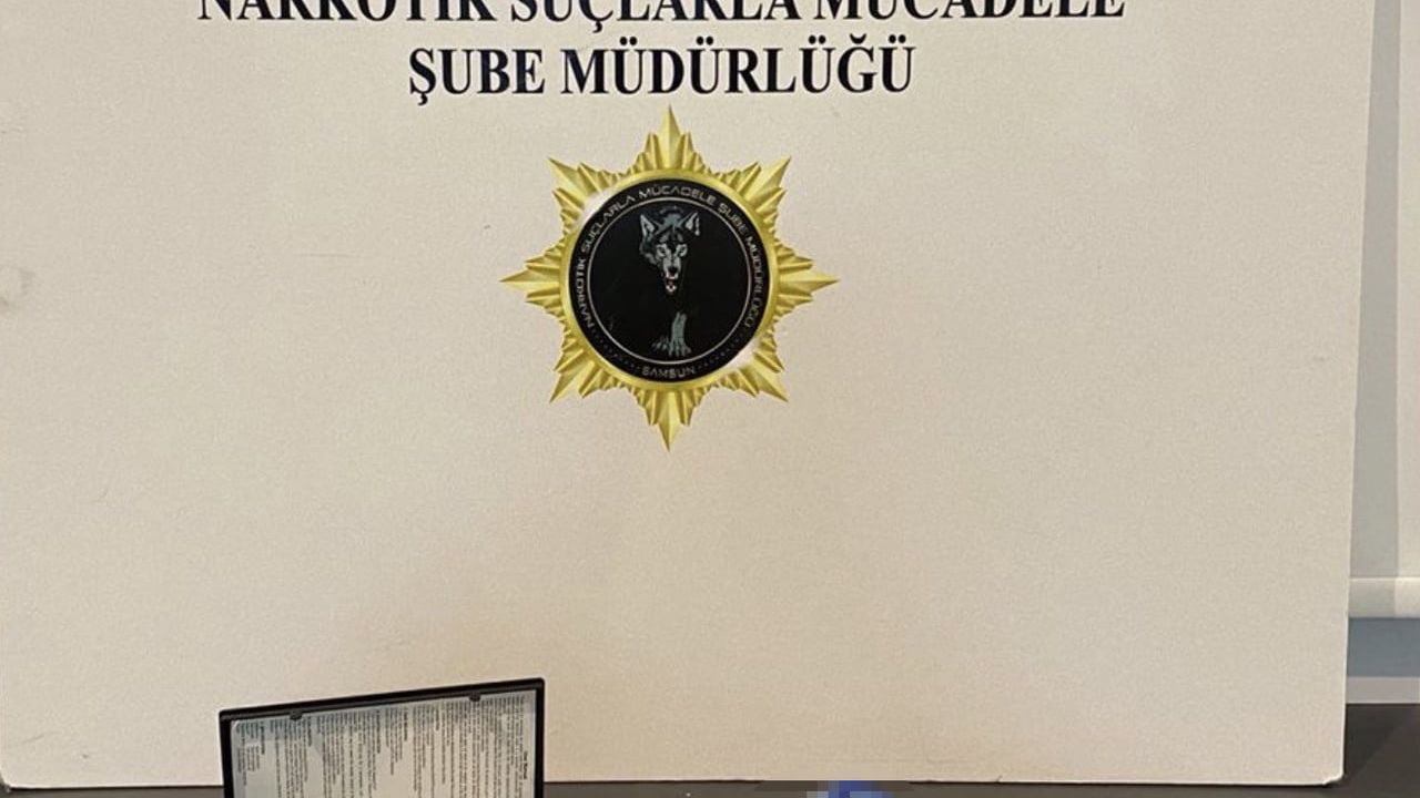 Samsun’da Narkotik Operasyonu: Uyuşturucu ve Ruhsatsız Silahlar Ele Geçirildi, 7 Şüpheliye Adli İşlem