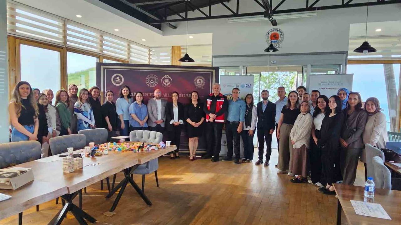 Samsun’da OKA destekli 'Oyun Temelli Yeni Nesil Sosyal Hizmet Projesi' tamamlandı — 100 meslek elemanı sertifika aldı