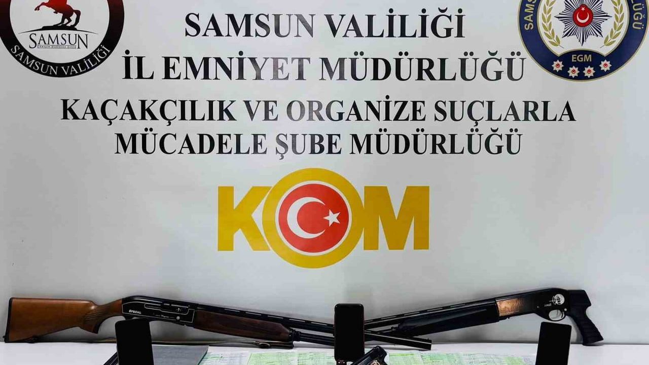 Samsun'da tefecilik operasyonu: 3 şüpheli gözaltında, ruhsatsız silahlar ve dokümanlar ele geçirildi