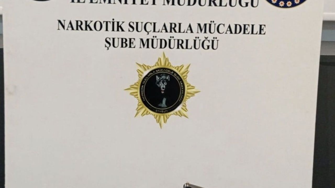 Samsun'da Uyuşturucu Operasyonu: Çok Sayıda Madde, Ruhsatsız Tabanca ve Para Ele Geçirildi