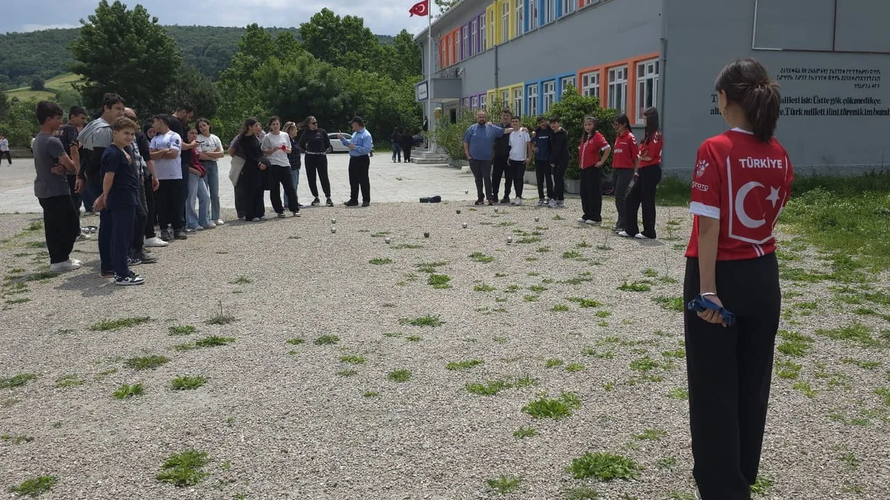Samsunspor Bocce Milli Sporcuları Alaçam'da Bocce'yi Tanıttı ve Yetenek Taraması Yaptı