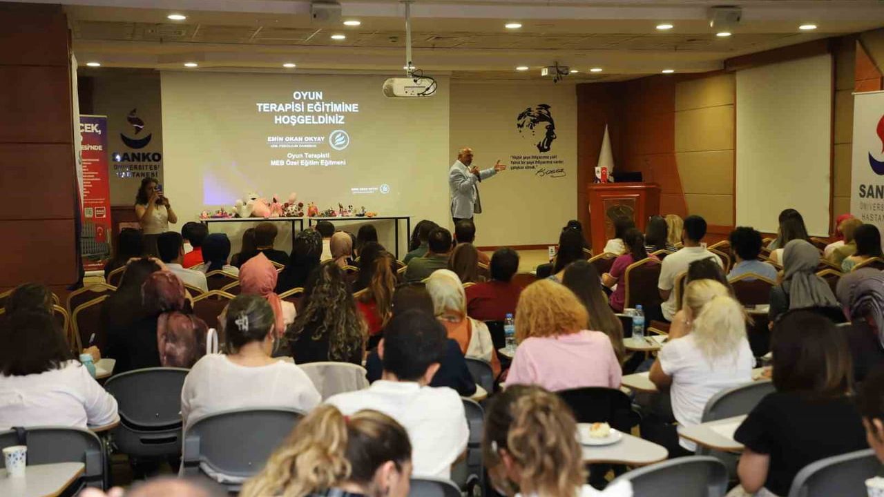 SANKO Üniversitesi'nde Beşinci Psikolojik Danışman/Rehber Öğretmen Buluşmaları: Oyun Terapisi ve Uygulama Örnekleri
