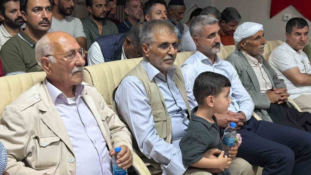 Şanlıurfa’da 37 yıllık eğitim çınarına duygusal veda