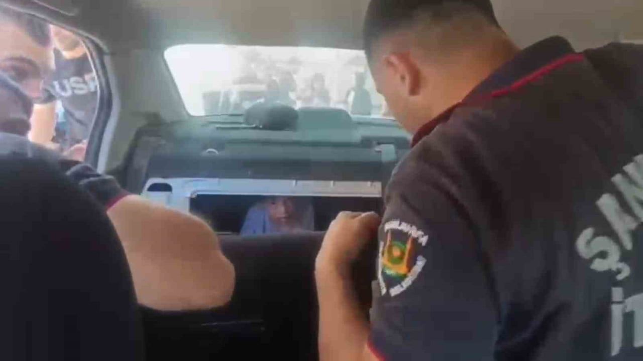 Şanlıurfa'da bagaja giren 5 yaşındaki çocuk itfaiye tarafından kurtarıldı