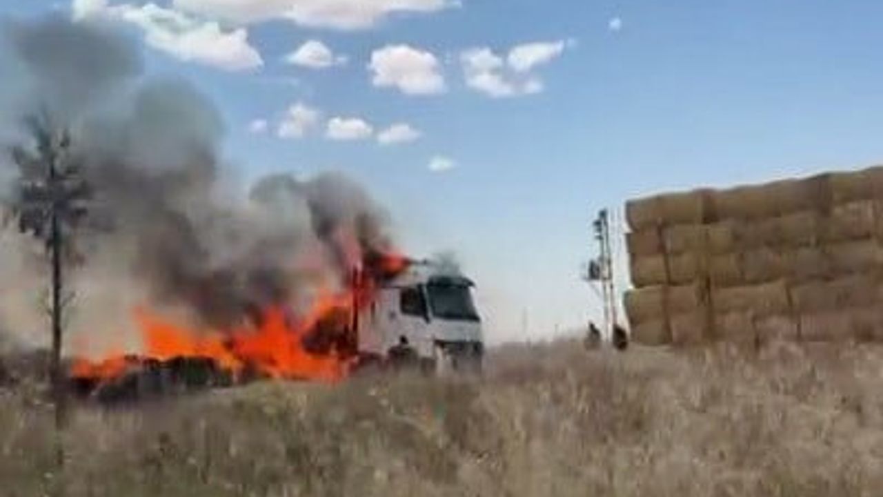 Şanlıurfa'da balya yüklü tırda yangın maddi hasar oluştu