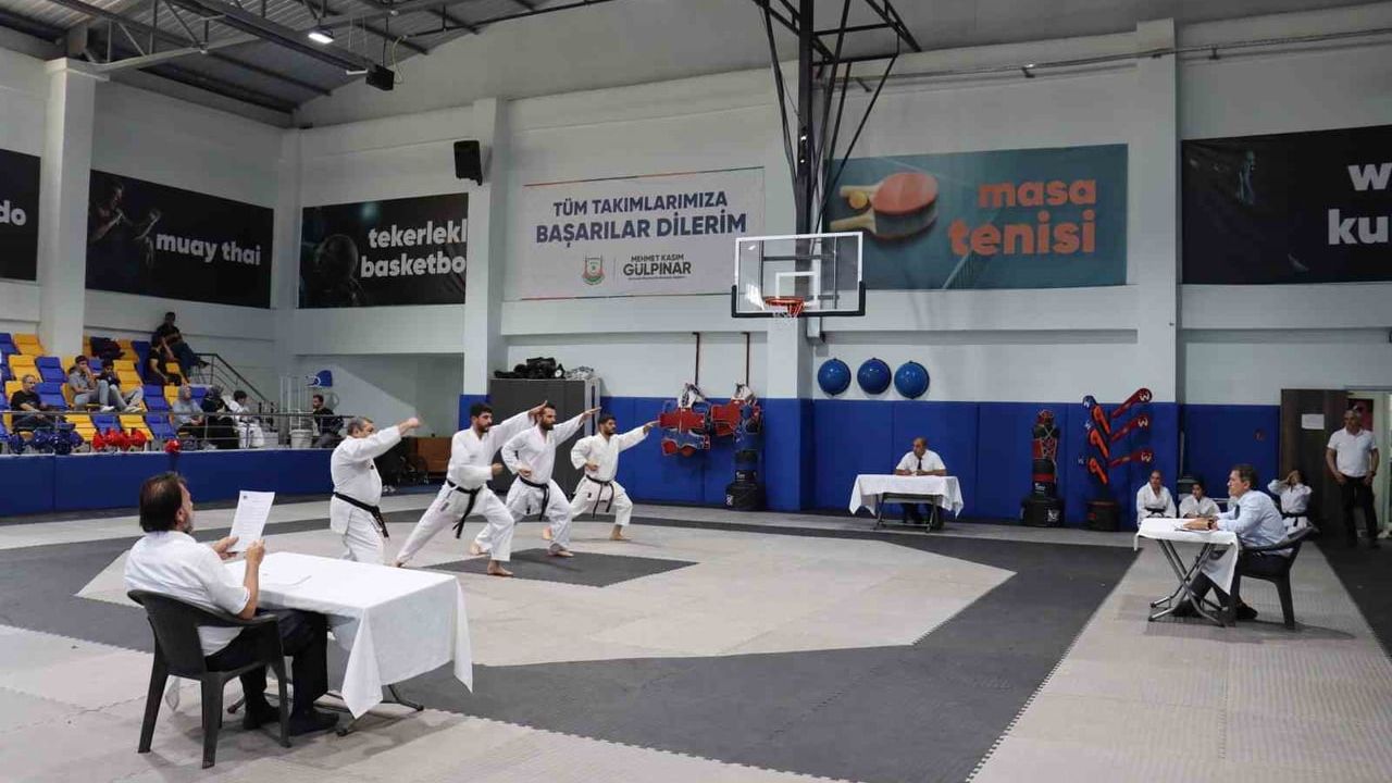 Şanlıurfa’da İki Gün Süren Karate Dan Sınavları Paşabağı Spor Salonu’nda Tamamlandı