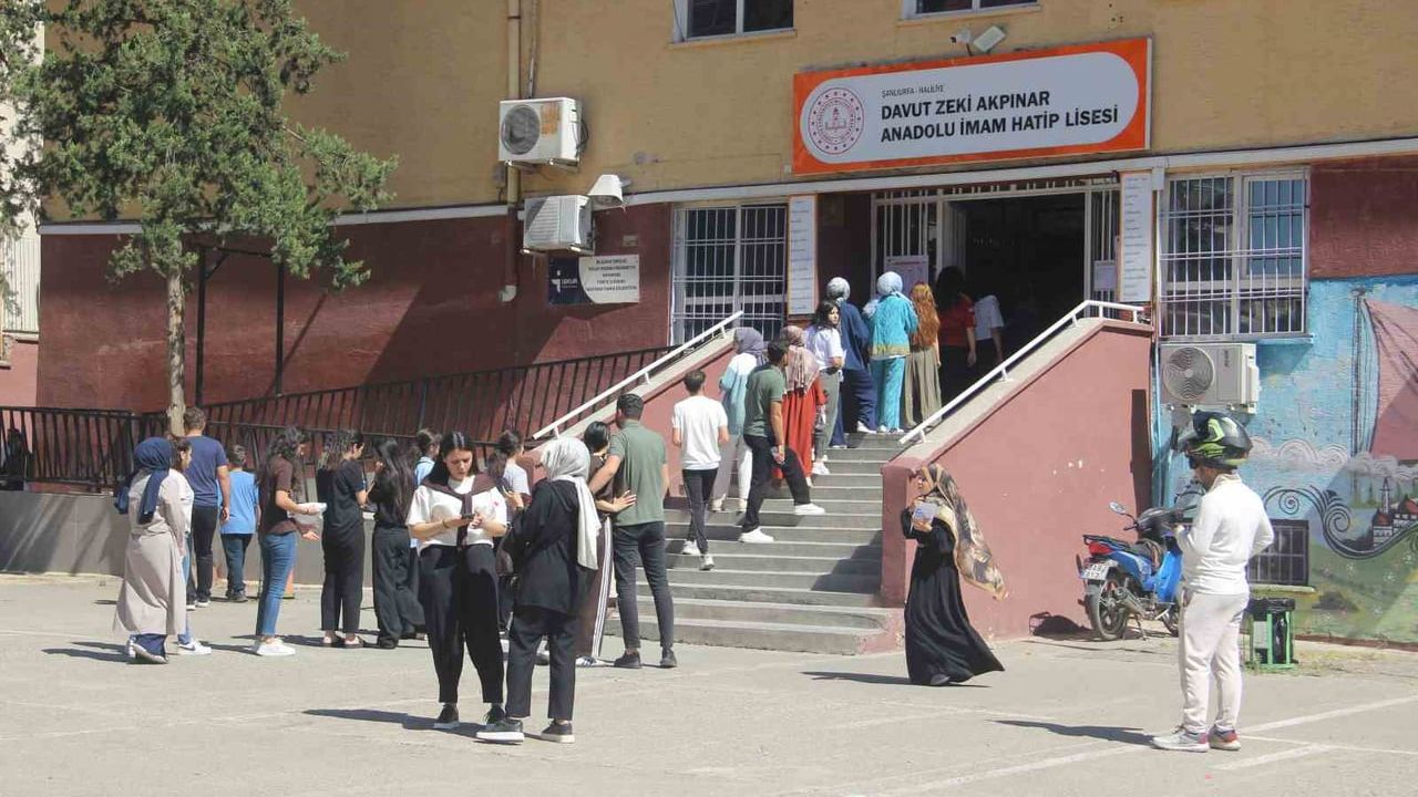 Şanlıurfa’da öğrencilerin YKS heyecanı