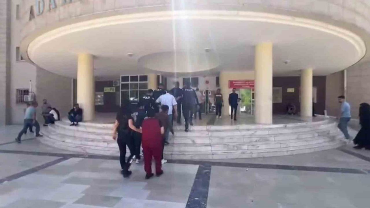 Şanlıurfa’da vatandaşları iş bulma vaadiyle dolandıran 5 kişi tutuklandı
