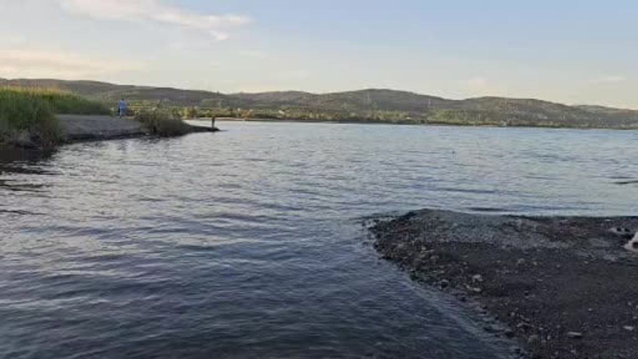 Sapanca gölünde şnorkel ve deniz gözlüğüyle bir erkeğin cesedi bulundu
