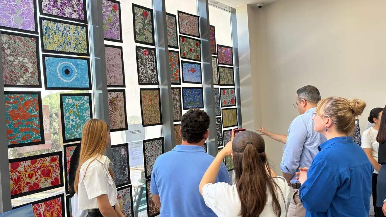 Sarıgöl'de Milli Egemenlik Çok Programlı Anadolu Lisesi Görsel Sanatlar Sergisi